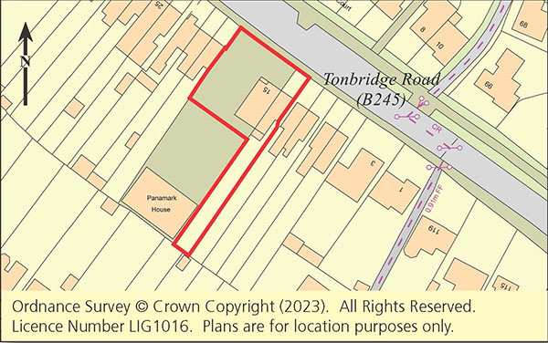 Lot: 96 - DETACHED PAIR OF SEMI-DETACHED PROPERTIES ARRANGED AS OFFICES WITH POTENTIAL FOR CONVERSION - 